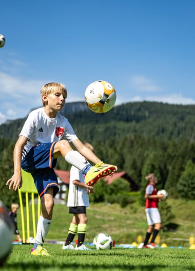 © Kleinwalsertal Tourismus eGen • Fußballschule Anstoß